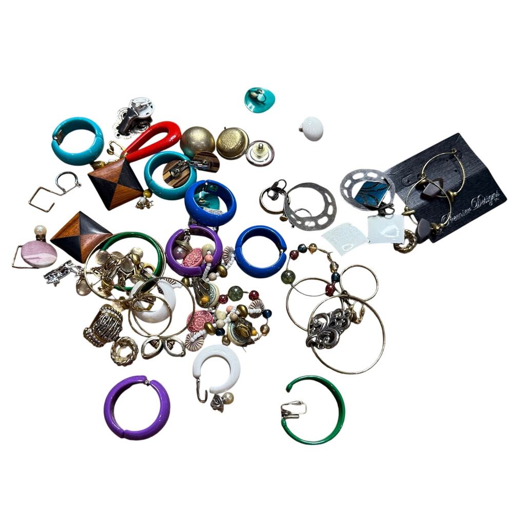 Vintage LARGE LOT of Estate Jewelry Earrings - Metal, Wood, Plastic, Clip On ETC